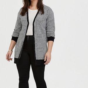 Torrid Size 5 Black White Cardigan